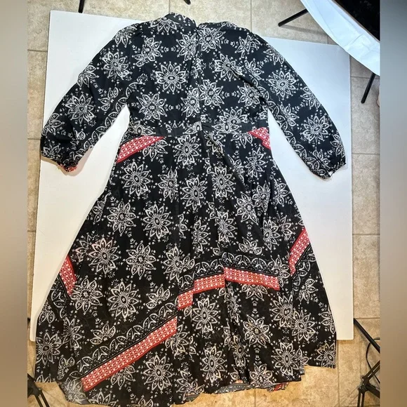 Sheryl Crow Black White Red Mandela Print PomPom Neckline MaxiDress NWT Size 24W - Picture 4 of 16